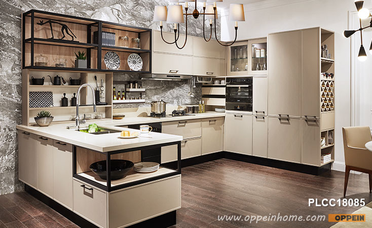U-Shaped Kitchen with Industrial Style Elements PLCC18085